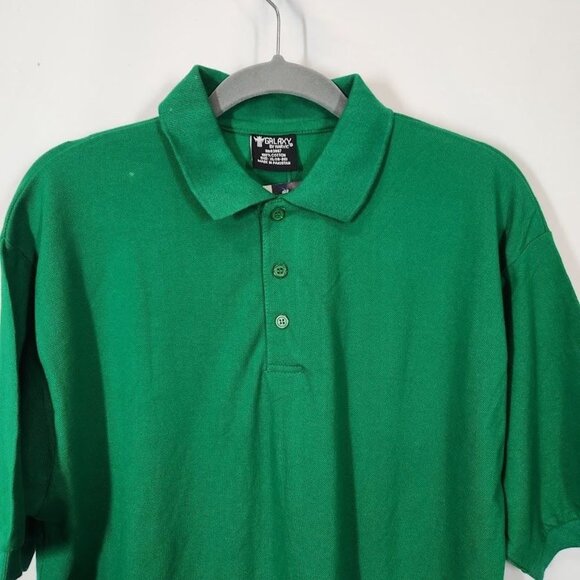 Galaxy by Harvic Mens SS Pique Polo Shirts Uniform Fitted in Kelly Green Size XL - Picture 2 of 4